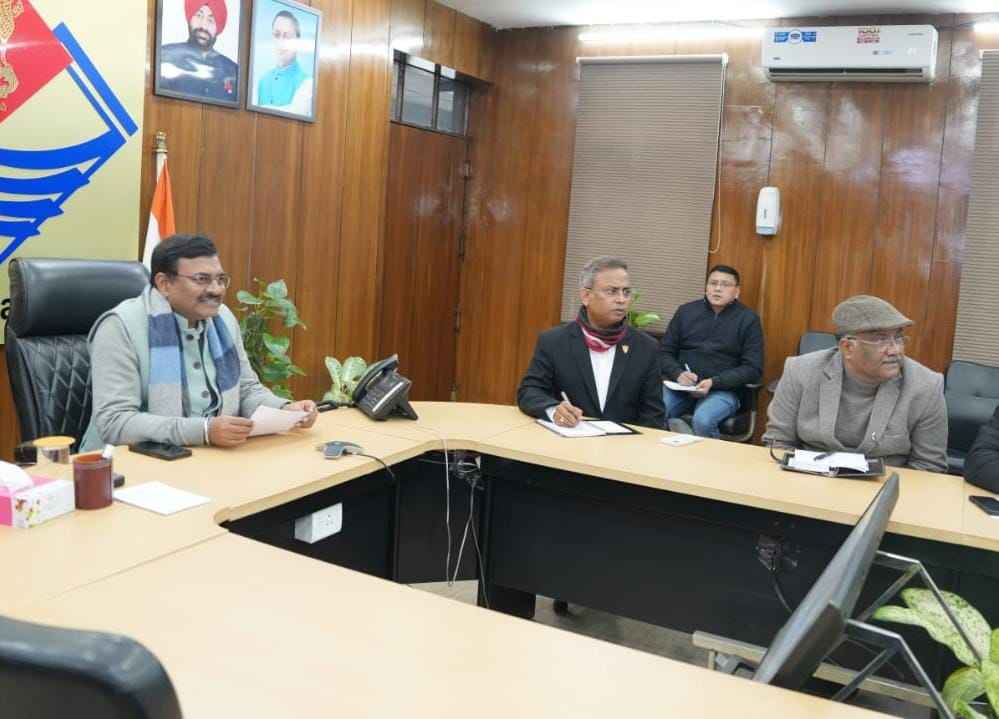 कार्बन क्रेडिट पर मुख्य सचिव आनंद बर्द्धन की अध्यक्षता में विभागीय बैठक