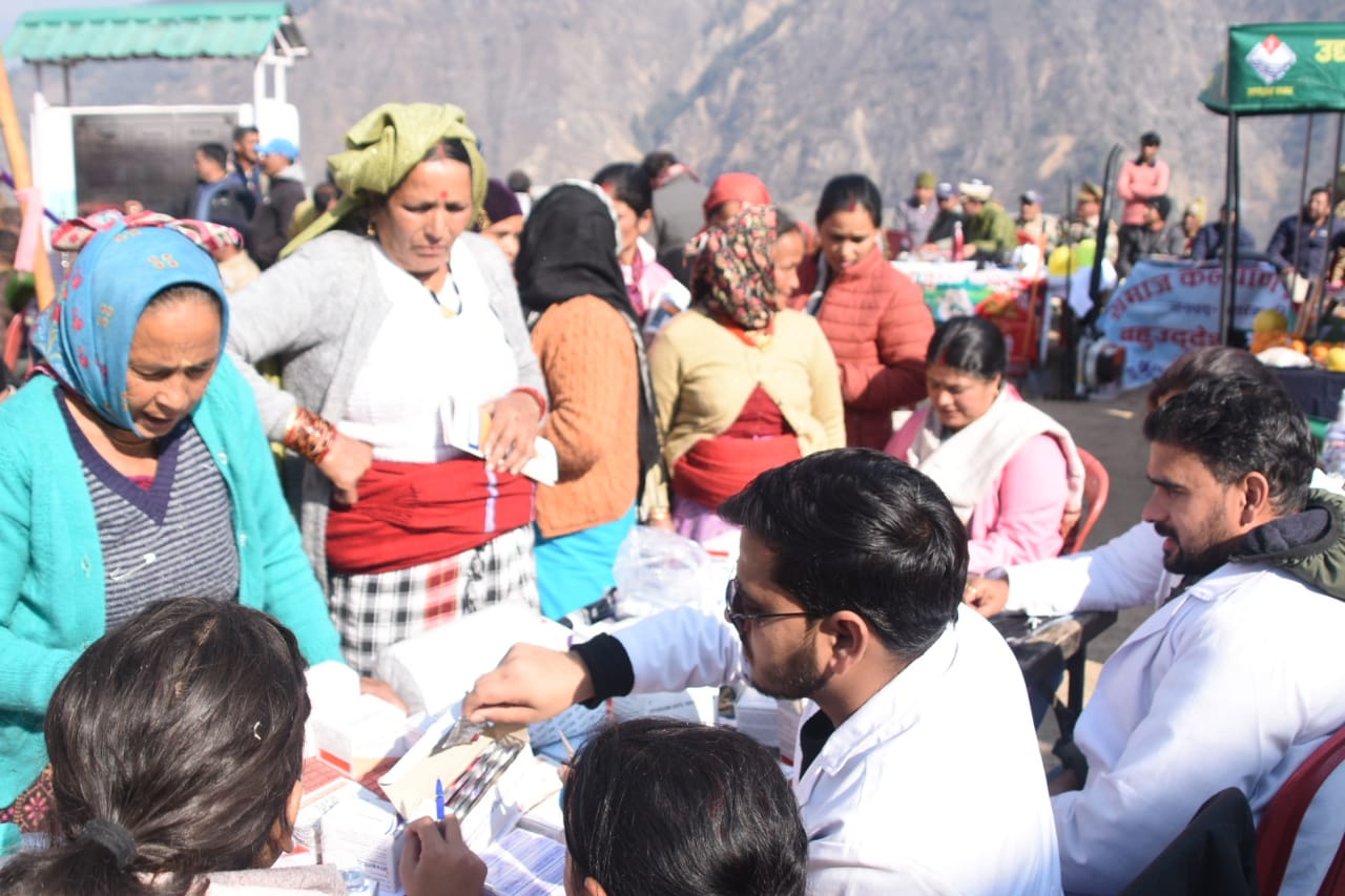 जन-जन की सरकार, जन-जन के द्वार” अभियान ने रचा कीर्तिमान, एक दिन में 7,876 नागरिकों तक पहुंची सरकार