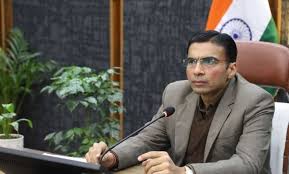 जीरो टॉलरेंस नीति के तहत आदतन अपराधी जिला बदर, डीएम सविन बंसल की सख्त कार्रवाई