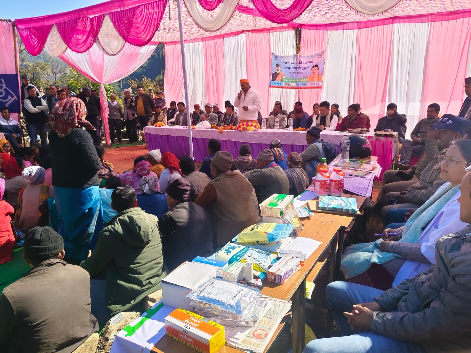 जन-जन की सरकार, जन-जन के द्वार: मुख्यमंत्री धामी के नेतृत्व में जनसेवा का सशक्त मॉडल