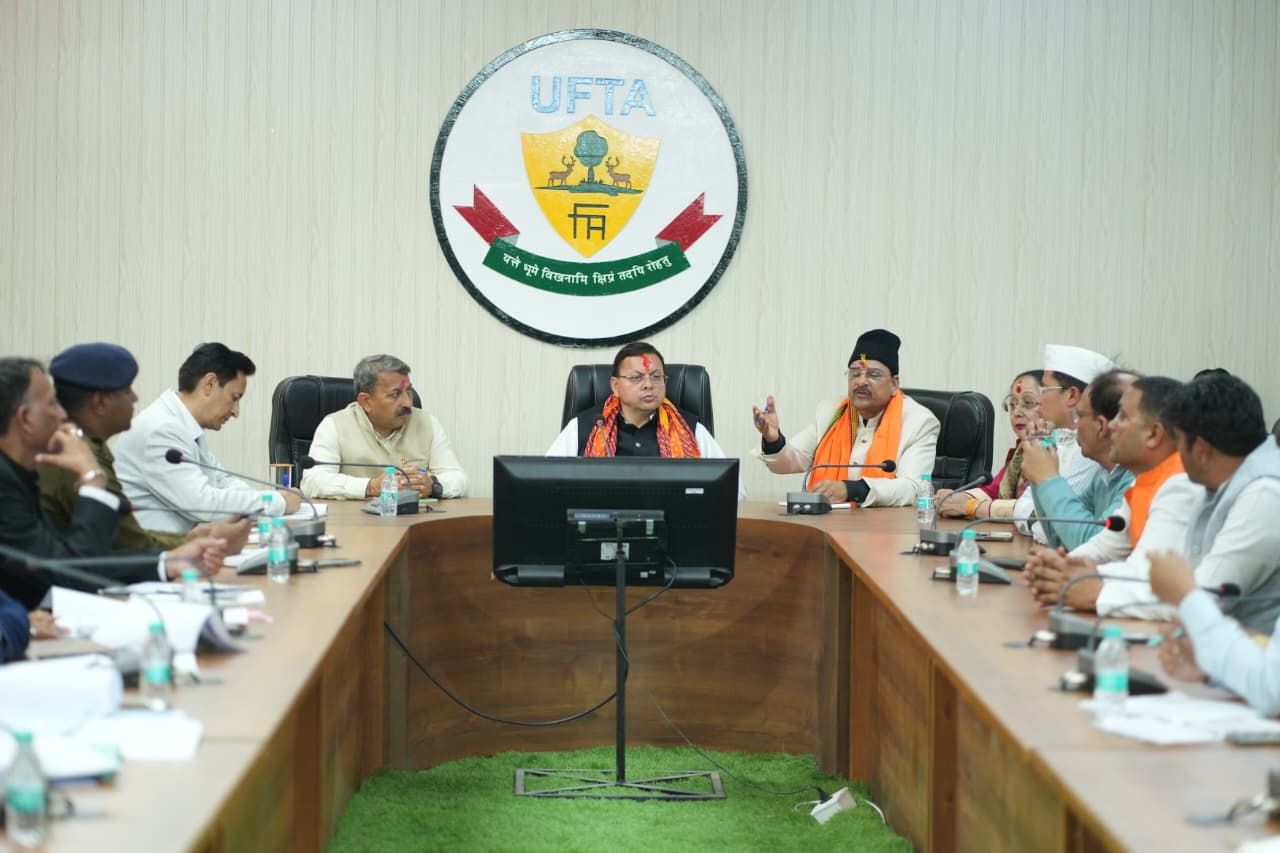 प्रधानमंत्री नरेंद्र मोदी ने चार वर्ष के कार्यकाल पर दी राज्य सरकार को बधाई