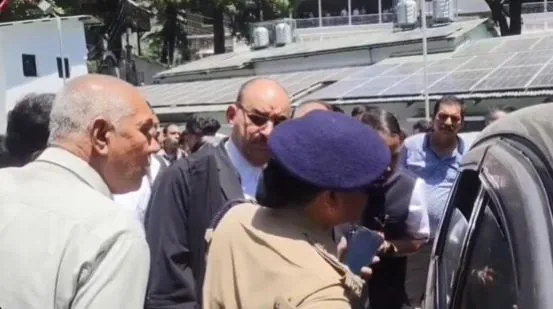 नैनीताल कलेक्ट्रेट परिसर में अधिवक्ता का शव मिलने से सनसनी, जांच जारी