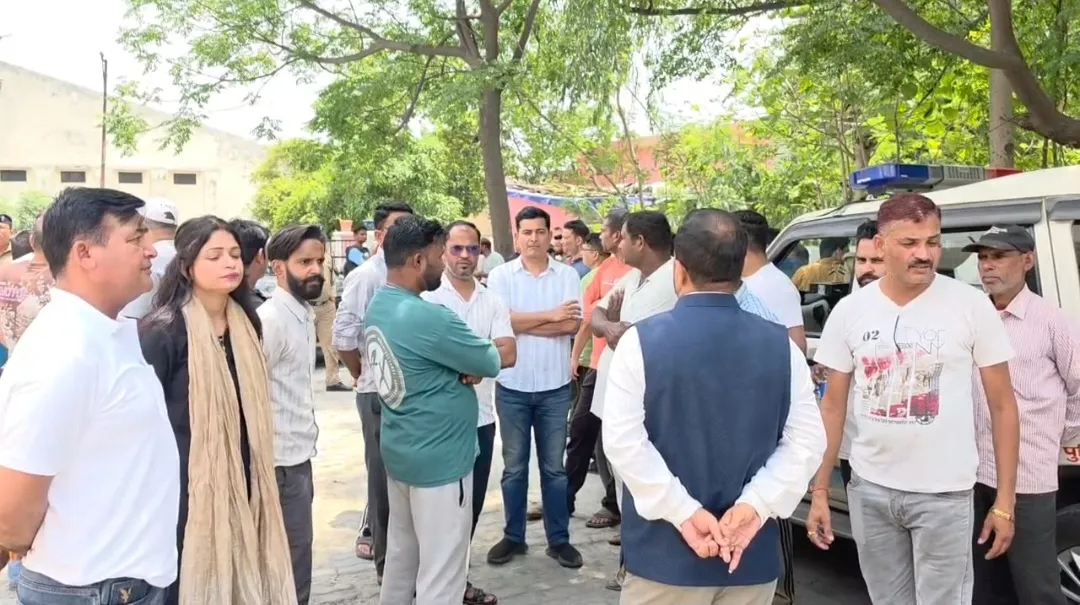 हल्द्वानी में युवती की संदिग्ध मौत पर बवाल, परिजनों का प्रदर्शन, कंपनी पर गंभीर आरोप