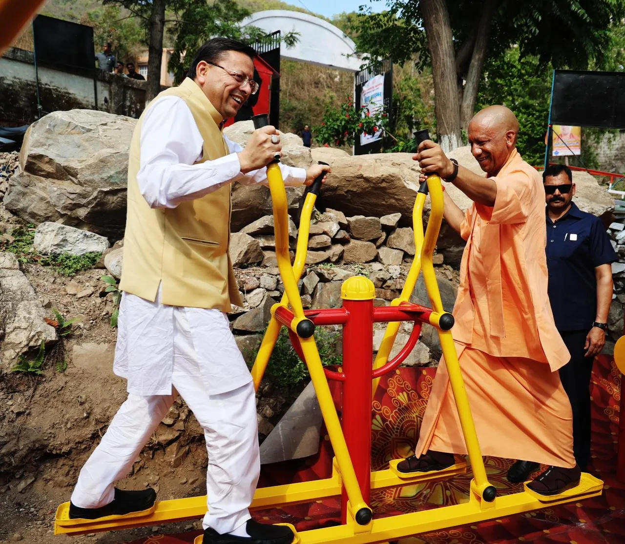 संस्कृति, तकनीक और फिटनेस का संगम बना योगी-धामी का यमकेश्वर दौरा
