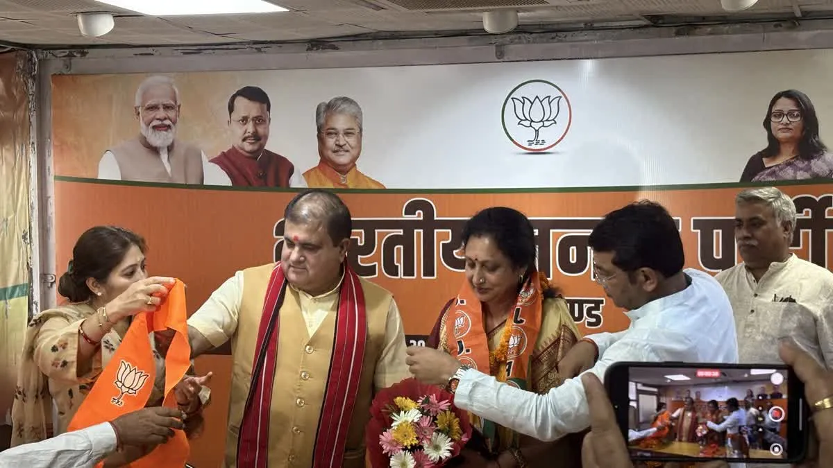 देहरादून में भाजपा का सदस्यता अभियान तेज, कांग्रेस के कई नेता हुए शामिल