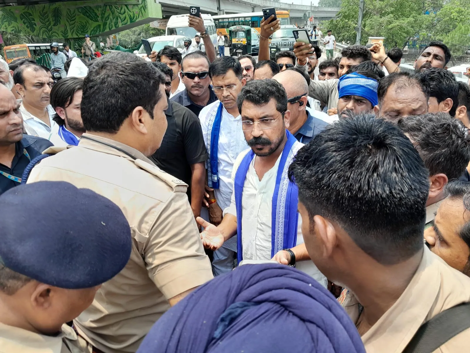 केतन हत्याकांड: हरिद्वार में रोके गए सांसद चंद्रशेखर, शंकराचार्य चौक पर धरना