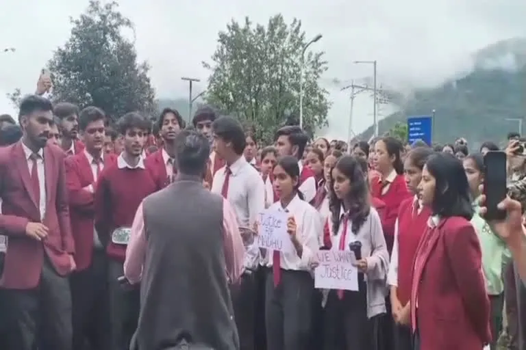 भरसार विश्वविद्यालय में छात्रा की इलाज के दौरान मौत, मेडिकल व्यवस्था पर उठे सवाल