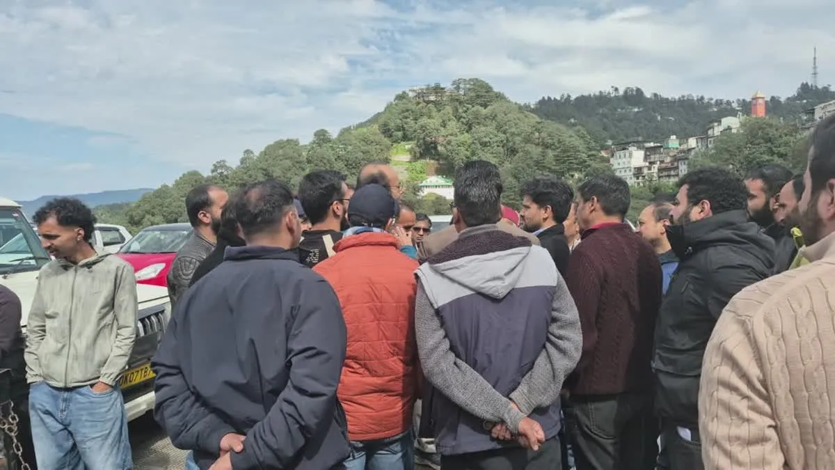 मसूरी में होमस्टे और होटल संचालकों को नोटिस, पर्यटन कारोबारियों ने सरकार से मांगी राहत
