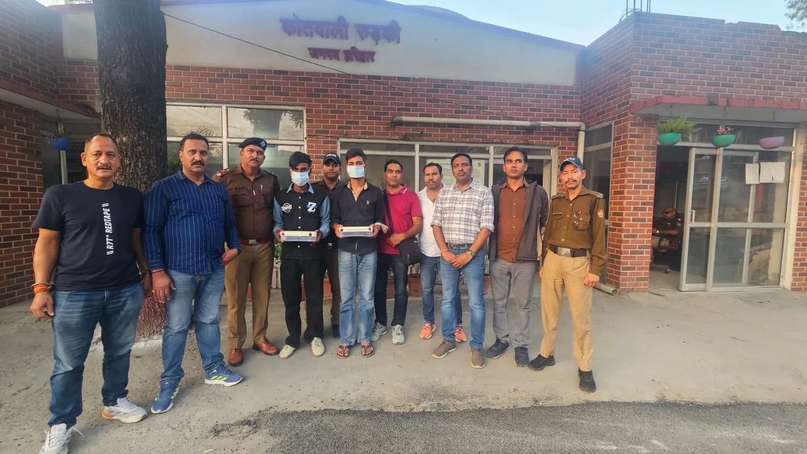 हरिद्वार में अवैध हथियारों की खरीद-फरोख्त का खुलासा, दो तमंचों के साथ दो युवक गिरफ्तार