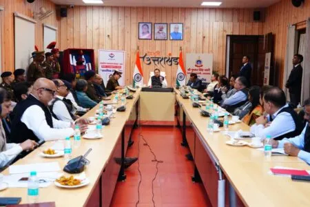 उत्तराखंड पुलिस को मिली नई पहचान, सीएम धामी ने किया नए ध्वज और प्रतीक चिह्नों का अनावरण